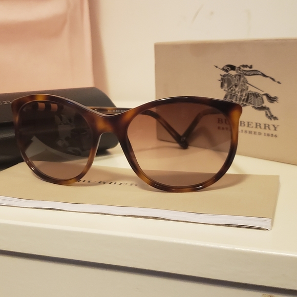 burberry luxottica sunglasses